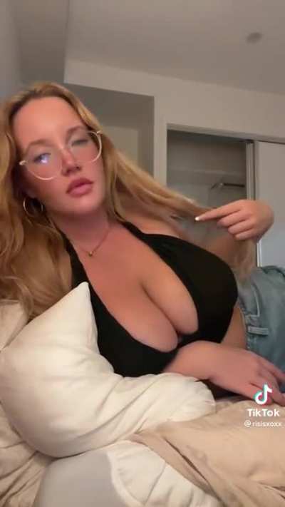 risisxoxx