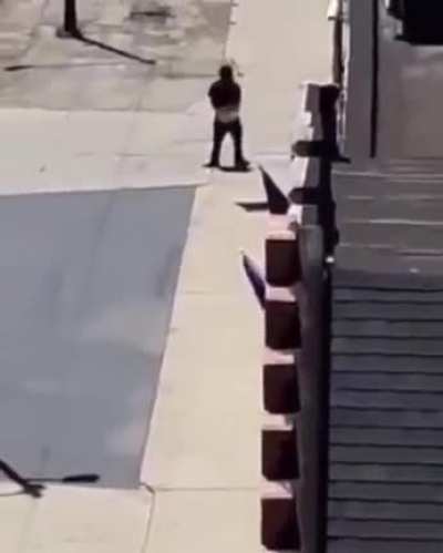Driver gets road rage after guy throws rock
