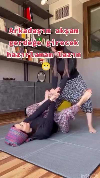 Köylü kızı gerdeğe hazırlanıyor