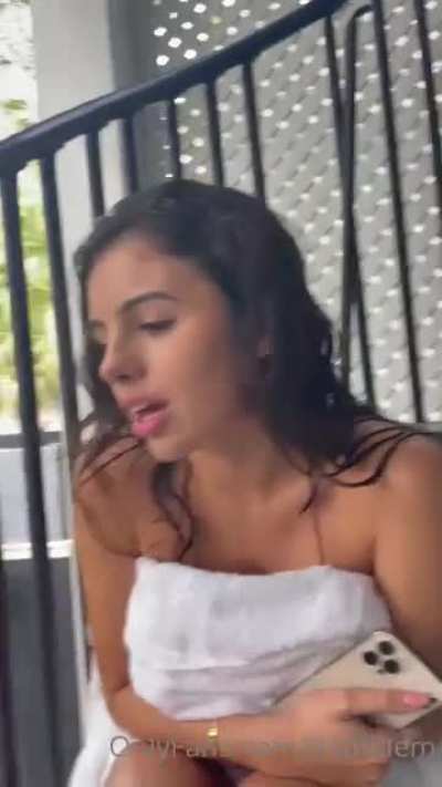J