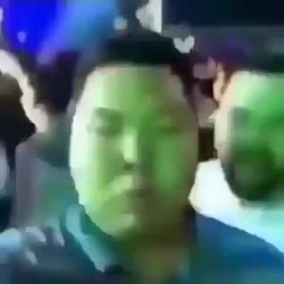 🗿