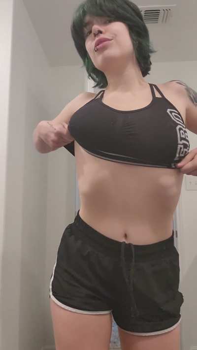 Happy National Boob Day! Gotta drop them for you lovelies today!!