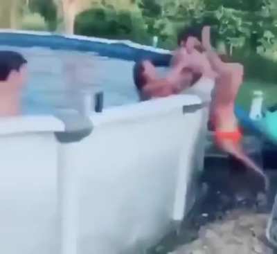 Girl jumps from garage to trampoline but misses the pool👩&zwj;🦽&zwj;➡️🤕