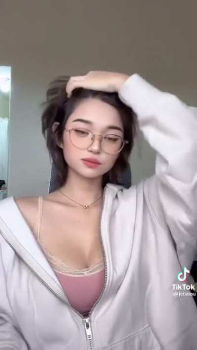 Tight shirt