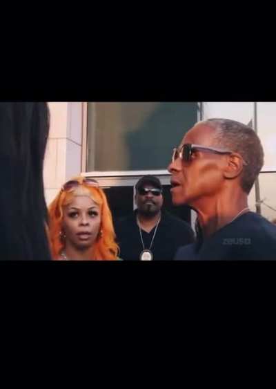 Chrisean rock&rsquo;s dad punches blueface🫢