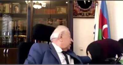 Ahah T&uuml;rk gene T&uuml;rkl&uuml;ğ&uuml;n&uuml; belli ediyor ( azerbaycan)
