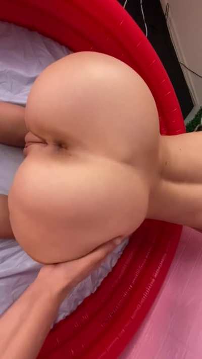 If my ass made you hard, I&rsquo;d let you hit it