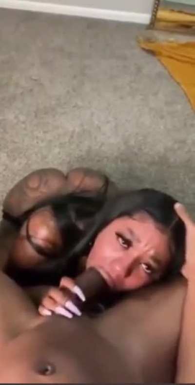 Get you a girl who can throat you like this 🤤