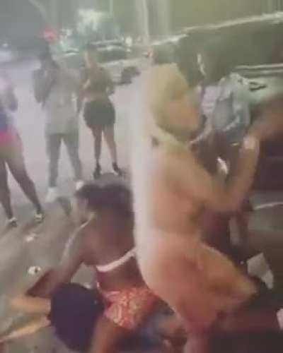 Just some very classy girls fighting