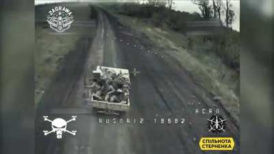 A Ukrainian FPV pilot hunts another group of Russians with his quad riding a Chinese Desertcross 1000-3 to the frontlines.