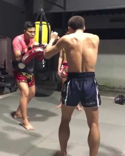 Manasask Pinsinchai Demonstrating Control &amp;amp; Angles during Padwork
