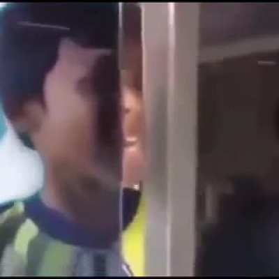 :v