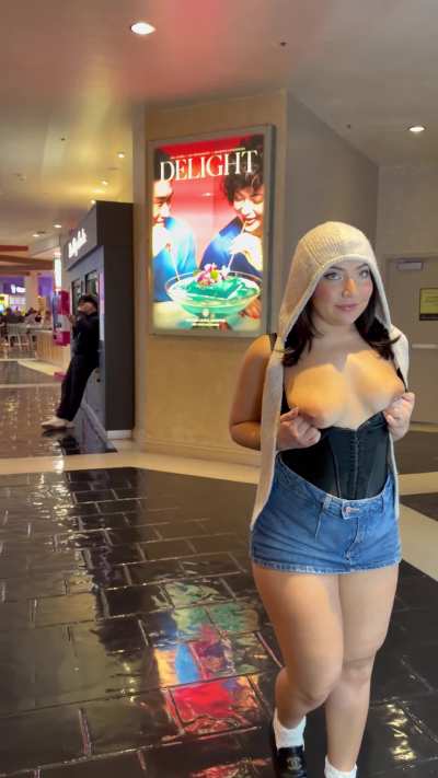 Flashing in Vegas