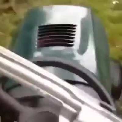 😳