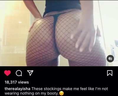 Ayisha really woke up today &amp;amp; chose 💦💦💦💦 everywhere