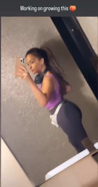 Kayla Braxton 
