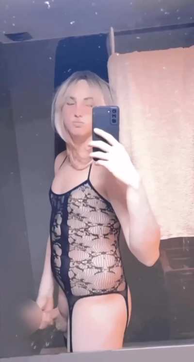 Arrow up if you are into trans and i'll send pics