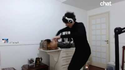 Assistindo o DBYAR