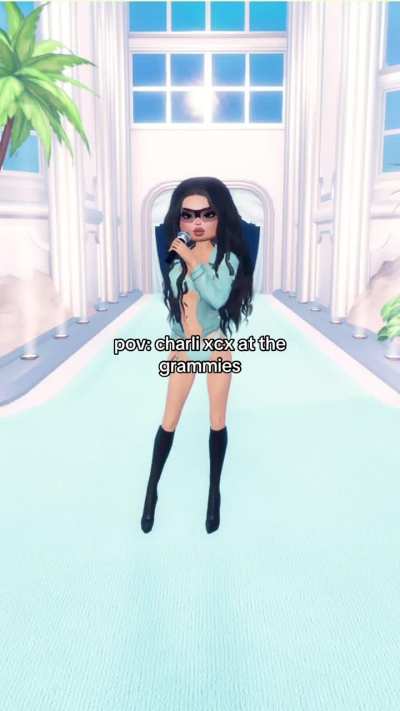 CHARLI XCX at the GRAMMIES but in DTI 💫💚