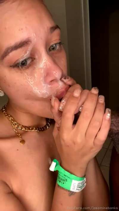 With sloppy top like that! It&rsquo;s only right she gets a big facial