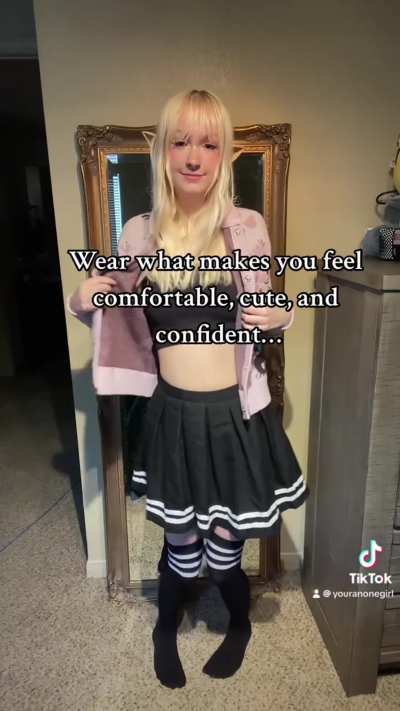 (OC) I&rsquo;ll be a slutty elf if I want to..! 😉💕