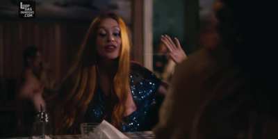 Marina Ruy Barbosa - Pagando peitinho