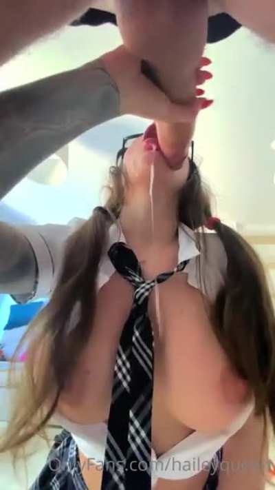Bimbo babe