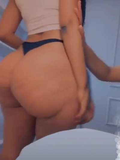 slim thick