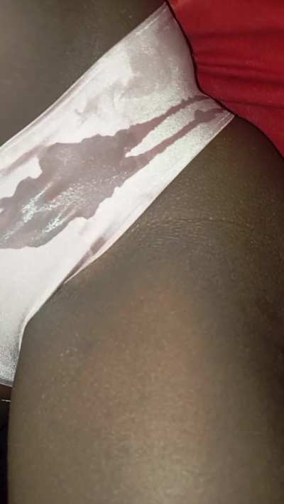 Watch me wet my sexy innerwear💦