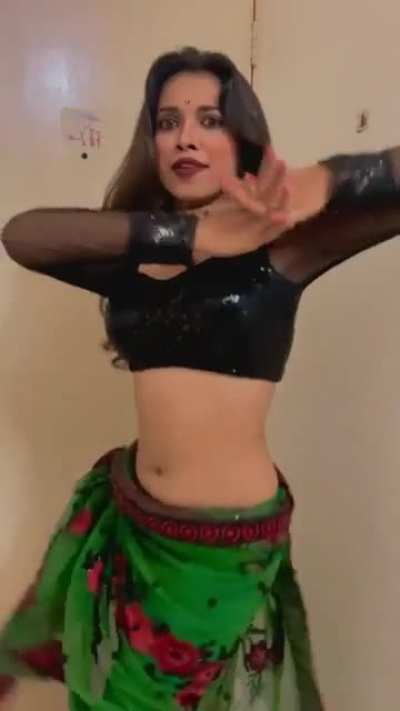 Priyanka Jadhav Chholi ke peeche kya hai #reels #shorts #reelitfeelit