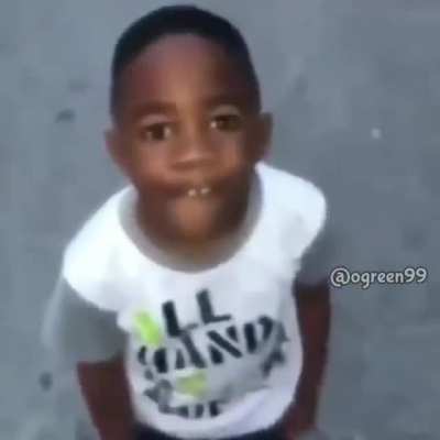 👋🏼👨🏾&zwj;🦲
