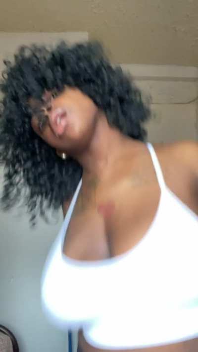 White top w big tits goes hard