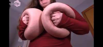 Sarah’s O cup tits are so satisfyingly enormous.