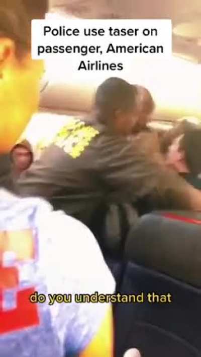 Miami police use taser on unruly passenger