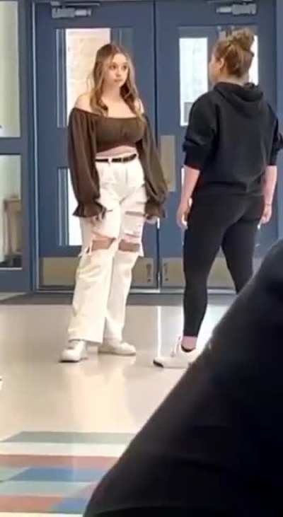 fight doesn&rsquo;t actually start until like halfway (i don&rsquo;t think it&rsquo;s really a fight cause white pants girl ain&rsquo;t even get a chance 😭😭)