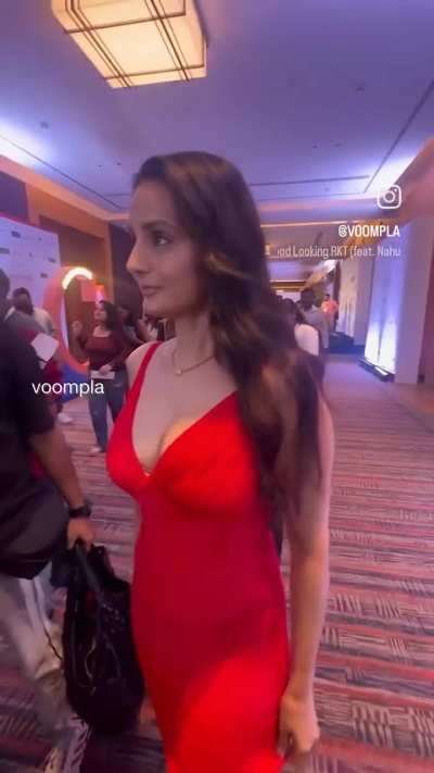 Ameesha Patel 