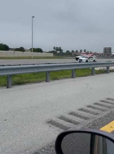 Guy in white car shot a cop &amp;amp;amp; brought the entire for...