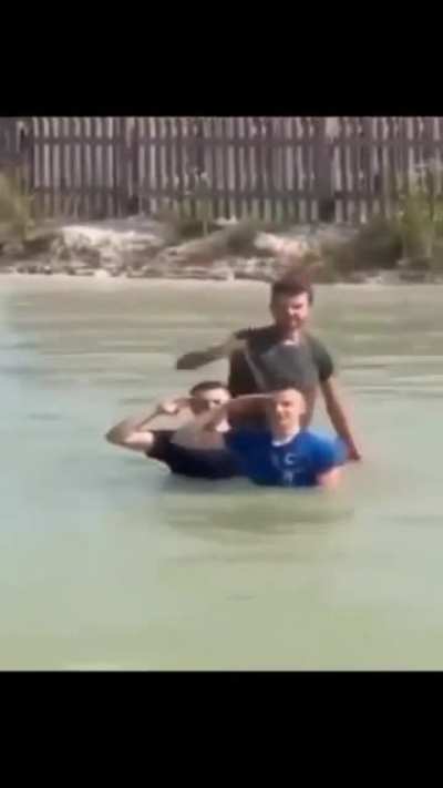 VaLianT LaSt MoMeNts Of NaVy SaiLoRs CaUgHt On FiLm (FiXEd)