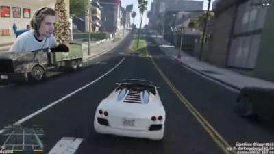 xQcOW Driving
