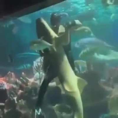 Underwater dance