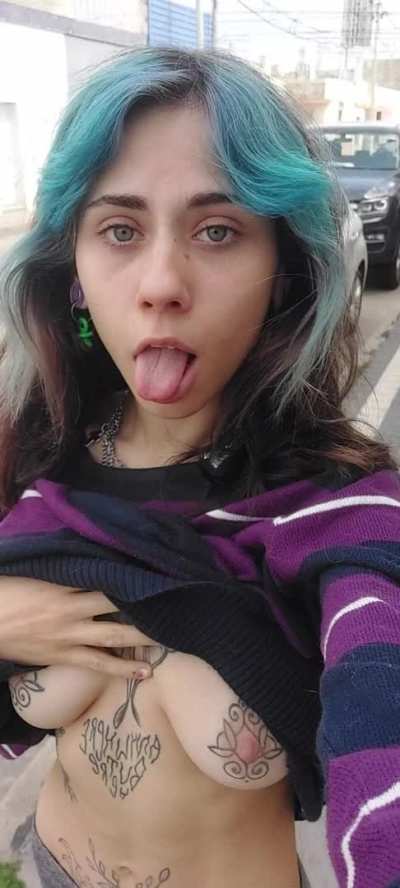 I love flashing in the streets &amp;lt;33