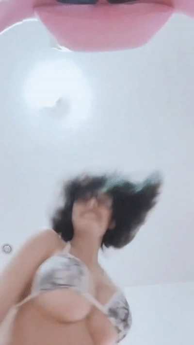 ⠀