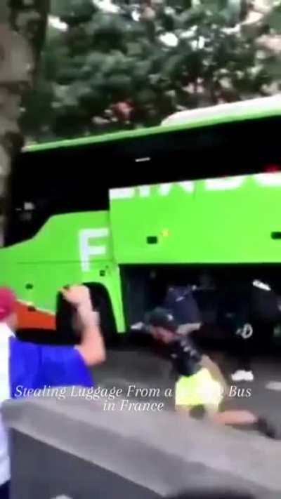 Fran&ccedil;a &eacute; pa&iacute;s de primeiro mundo 🤡