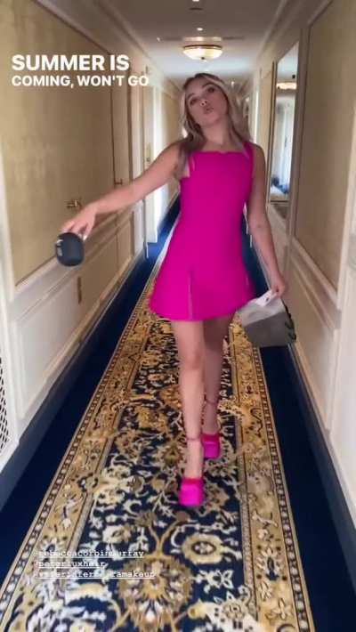 Florence Pugh is like a Barbie doll you can fuck