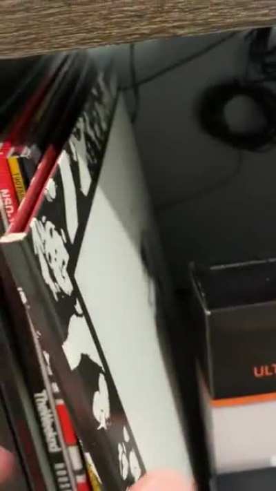 I have the dead man&rsquo;s album, give upvote now