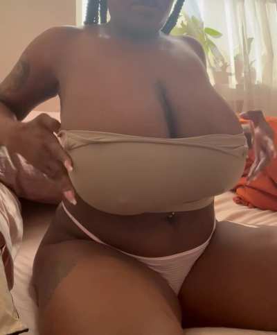 Big bouncy boobs