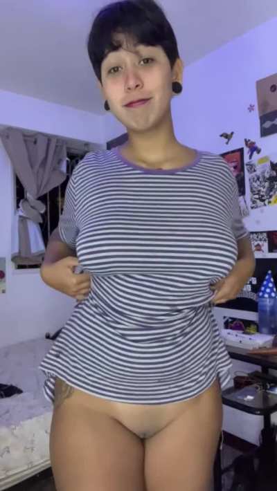 Fluffy tummy [gif]