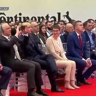 Bez komentara.