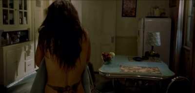 Sarah Shahi (Bullet to the Head)