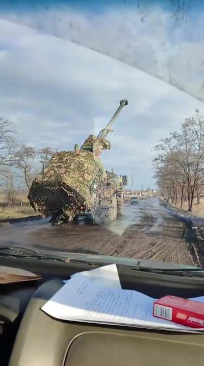 UA POV: A Swedish supplied Archer SPG in the middle of the road taking aim